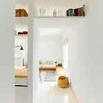 Hideaway With Modernist Design Lägenhet *